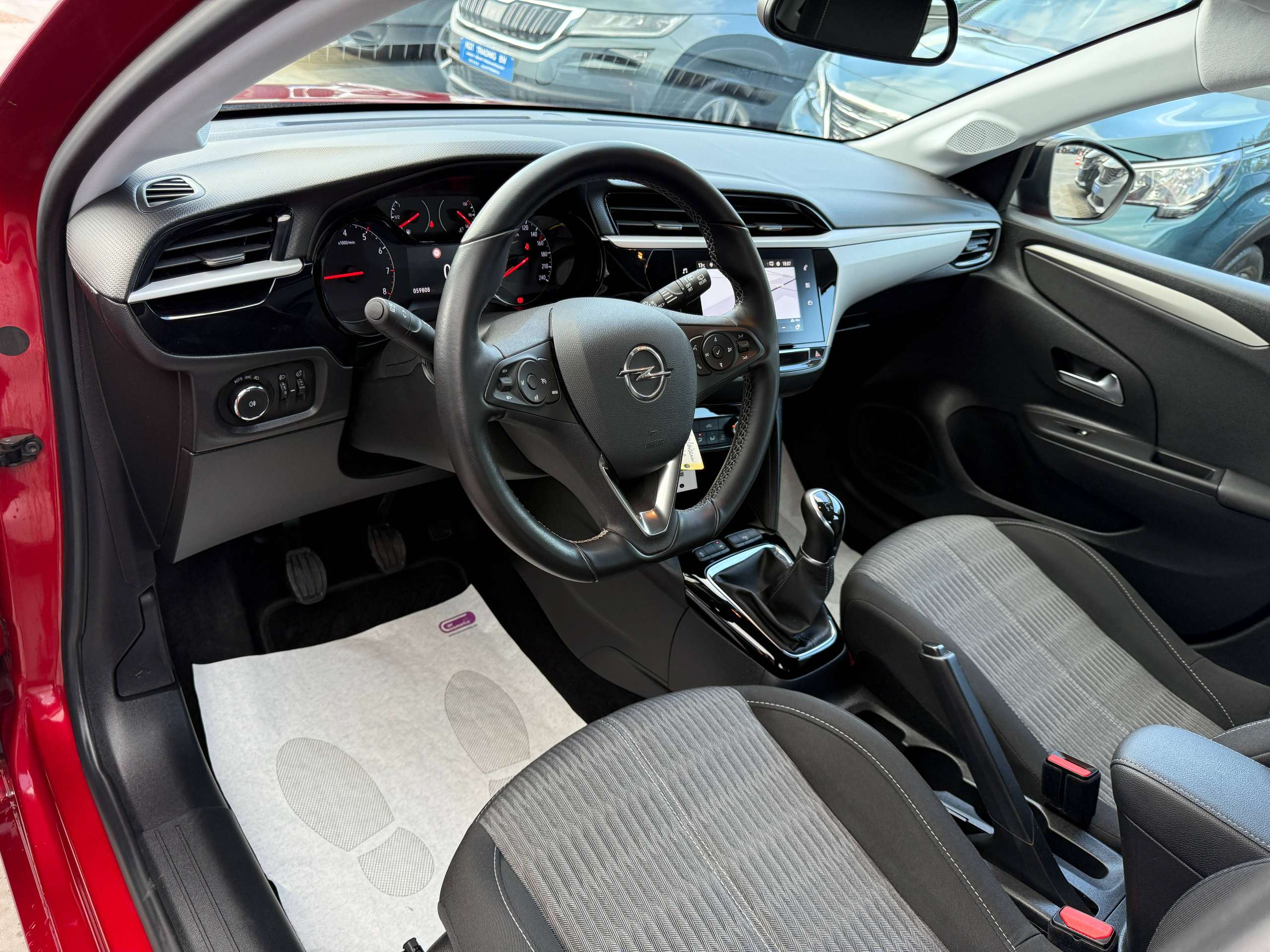 d8978695-33e7-4195-9c5a-0204bedd79c311-opel-corsa-1-2i-5-deurs-navigatie-camera-carplay-pdc-alu-dab.jpg