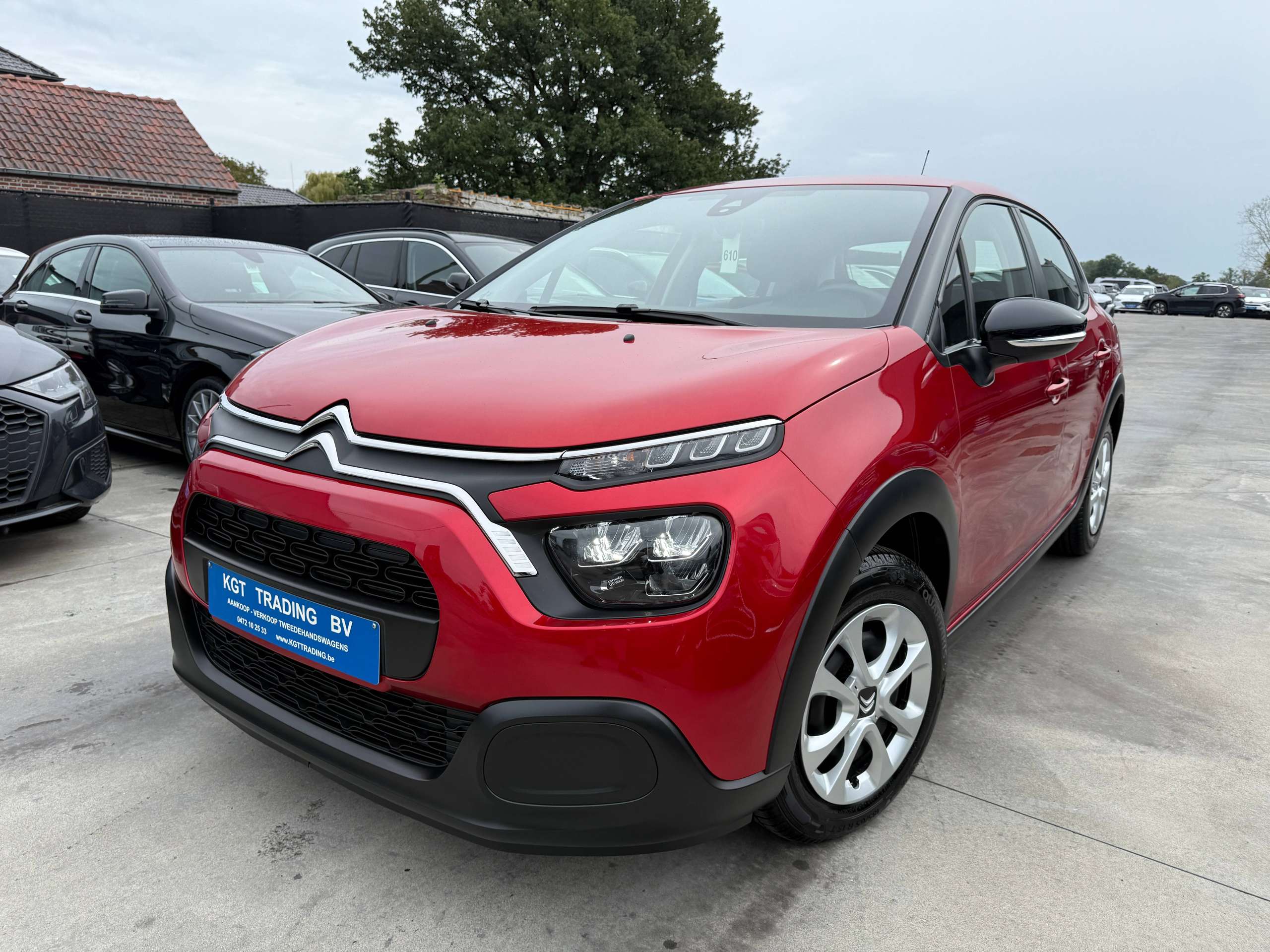 e4bcc0e2-bd67-48c8-992c-f28e192583c81-citroen-c3-1-2i-82pk-full-led-facelift-bluetooth-dab-airco.jpg