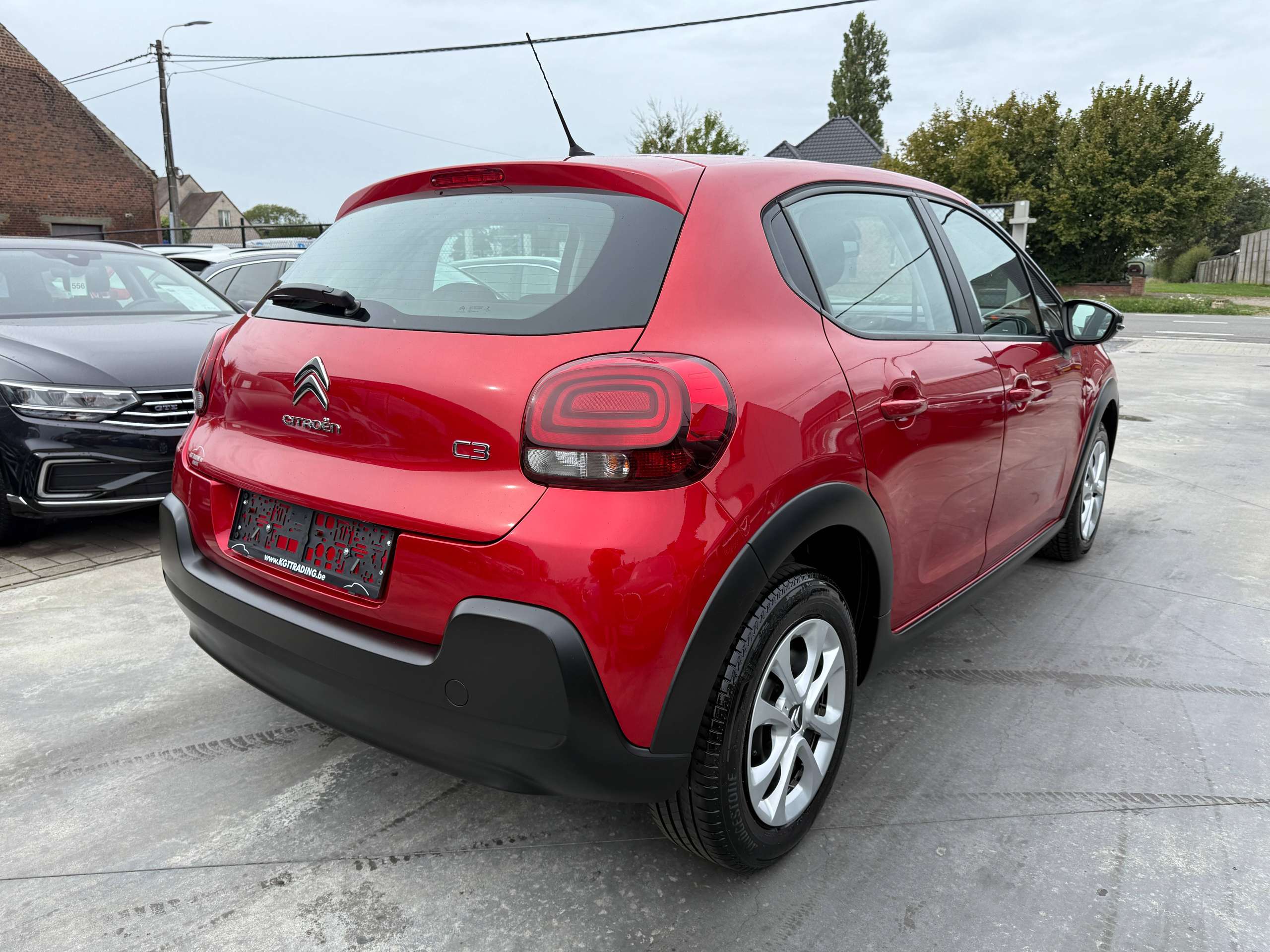 e4bcc0e2-bd67-48c8-992c-f28e192583c85-citroen-c3-1-2i-82pk-full-led-facelift-bluetooth-dab-airco.jpg
