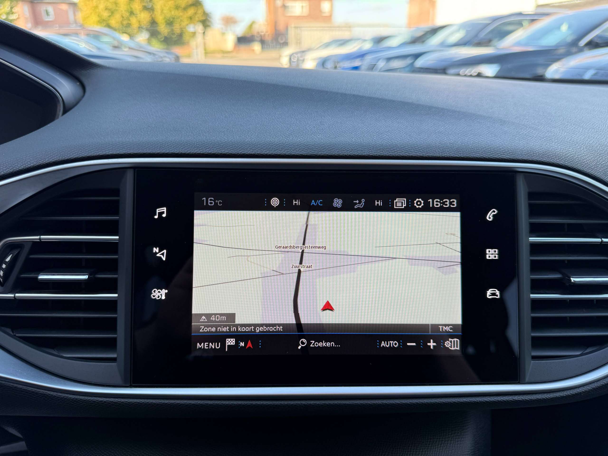 f73d776a-041e-42ea-b2a3-8bff8f3a6f4019-peugeot-308-sw-1-2i-110pk-navigatie-camera-virtual-cockpit-carplay-led-alu-pdc-trekhaak.jpg