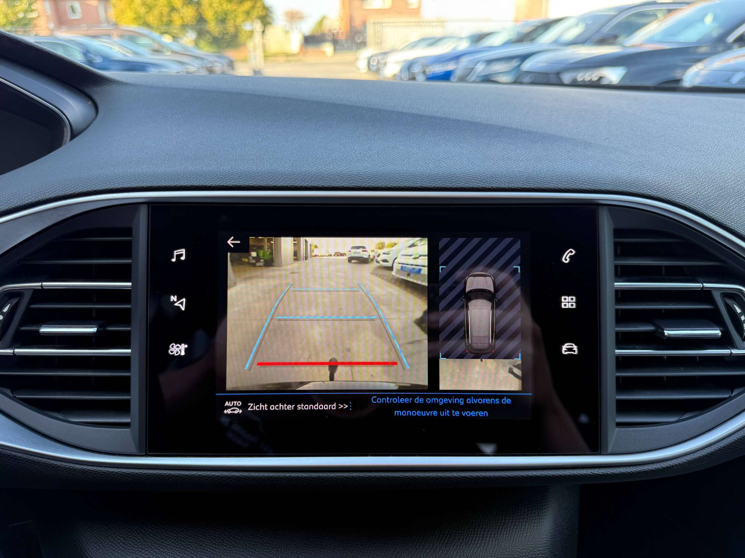 f73d776a-041e-42ea-b2a3-8bff8f3a6f4020-peugeot-308-sw-1-2i-110pk-navigatie-camera-virtual-cockpit-carplay-led-alu-pdc-trekhaak.jpg